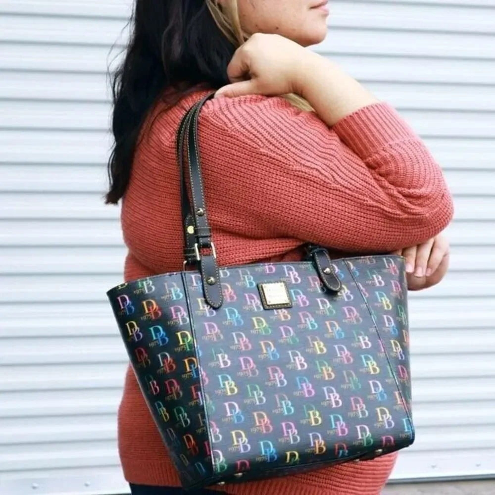 Dooney And Bourke Db75 It Zip Top Black Multi Coated Canvas Tote - Picture 1 of 11
